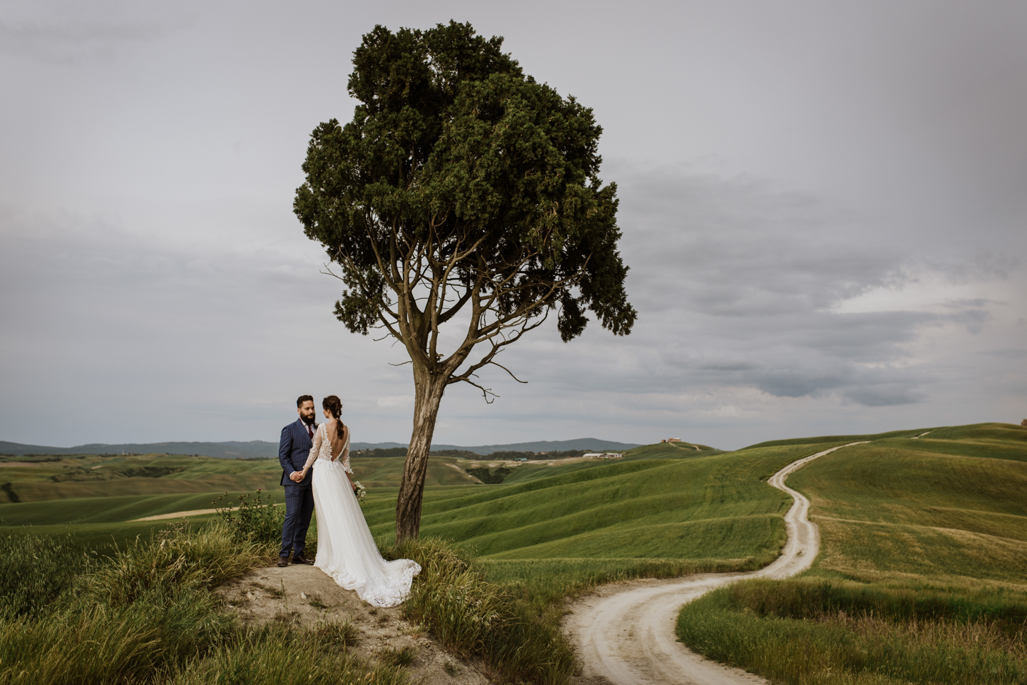 Intimate Elopement in Tuscany Siena Crete Senesi Marco Vegni Photographer
