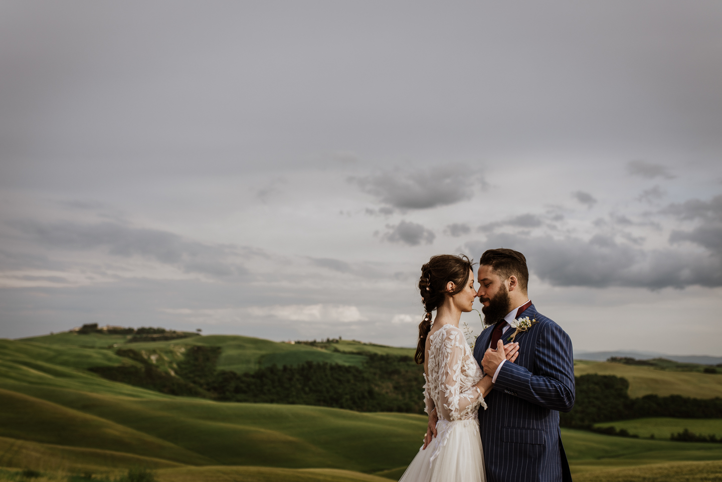 Intimate Elopement in Tuscany Siena Crete Senesi Marco Vegni Photographer