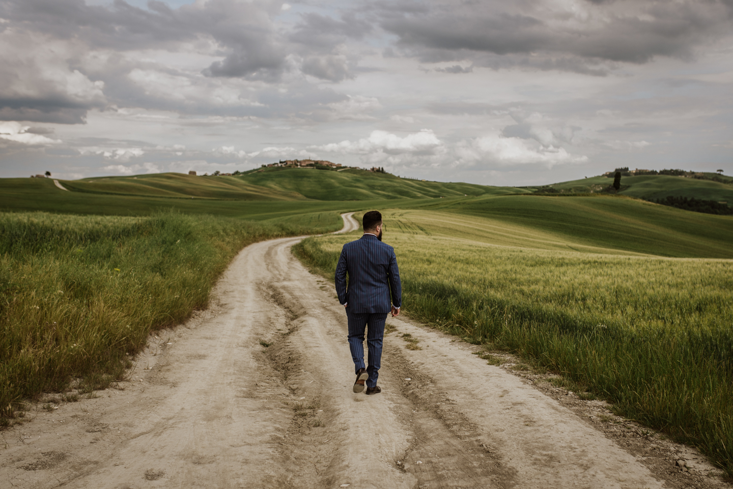 Intimate Elopement in Tuscany Siena Crete Senesi Marco Vegni Photographer